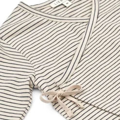 Bolde babyjumpsuit med striber