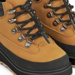 Lucien Læderstøvle